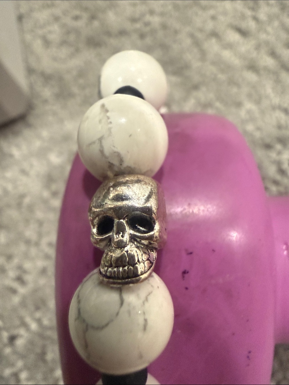 White Howlite Beaded Stretch Bracelet with pewter skull Accent Beads - Picture 3 of 3